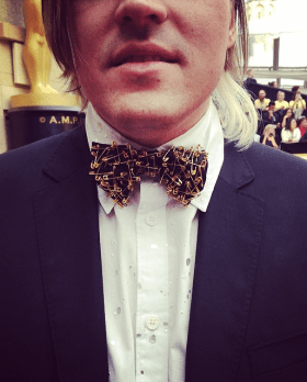 Bhw4SxsCIAAJcEy.png-large